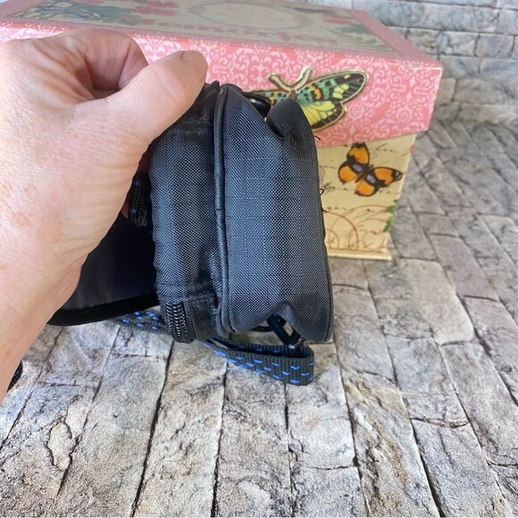 Samsonite Camera Bag Adjustable Shoulder Strap Small Padded Bag Multiple Pockets - Picture 3 of 8